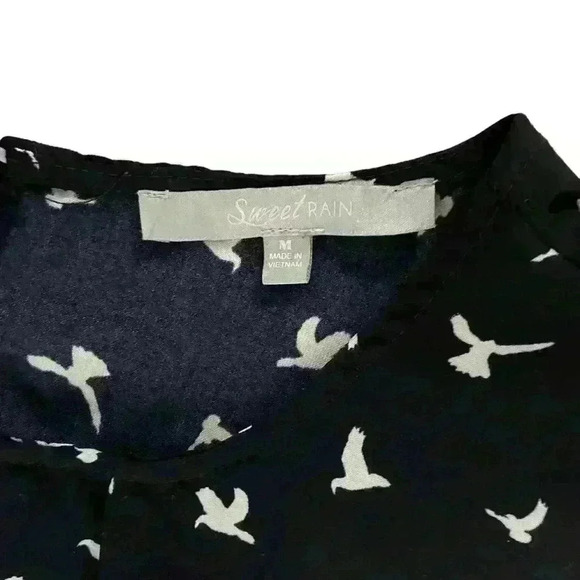 Sweet Rain Dress. Pullover Size Medium Blue with White Bird Design - Picture 11 of 11